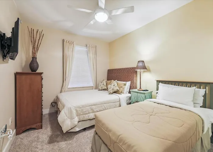 Gateway Grand 1411 Apartment *